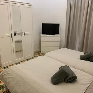 2 Bedroom In The Centre Of La Valletta